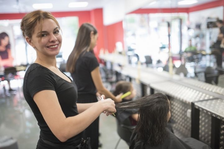 Cosmetology Programs Near Me: Why You Should Go to Beauty School!