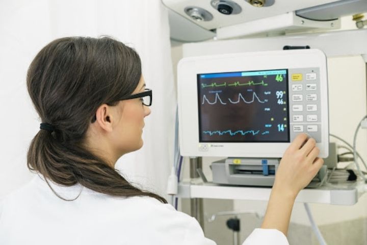 Is an EKG (CET) Certification Worth It? | Focusing Your Medical Assistant Education